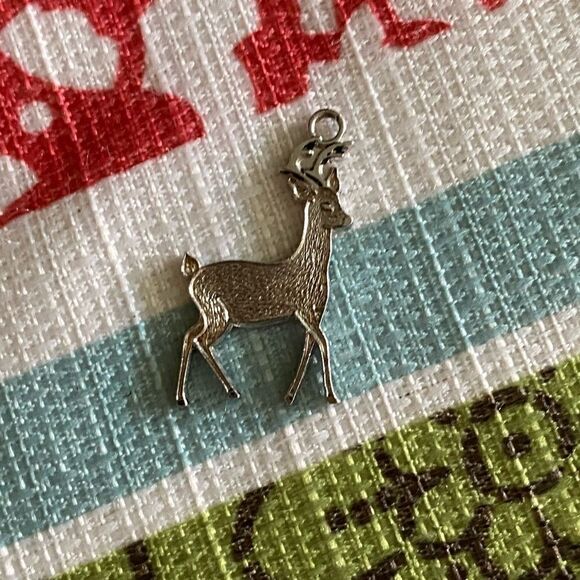 VINTAGE SS textured Fur Charm Reindeer - Picture 1 of 3